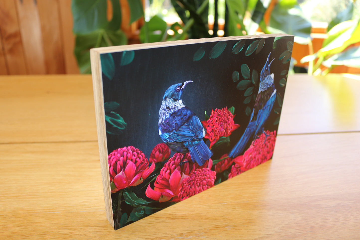 Tui Waratah Mount Block