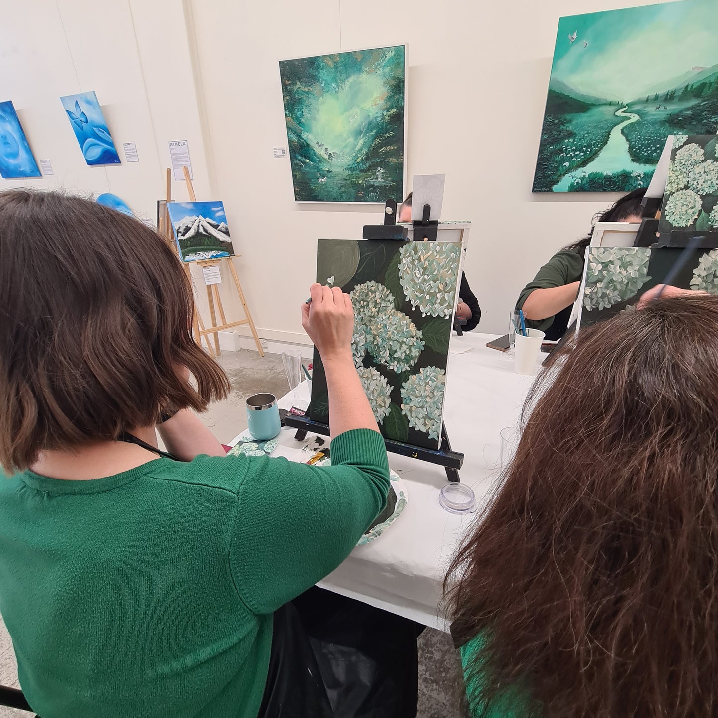Daisy Paint n Pour Party