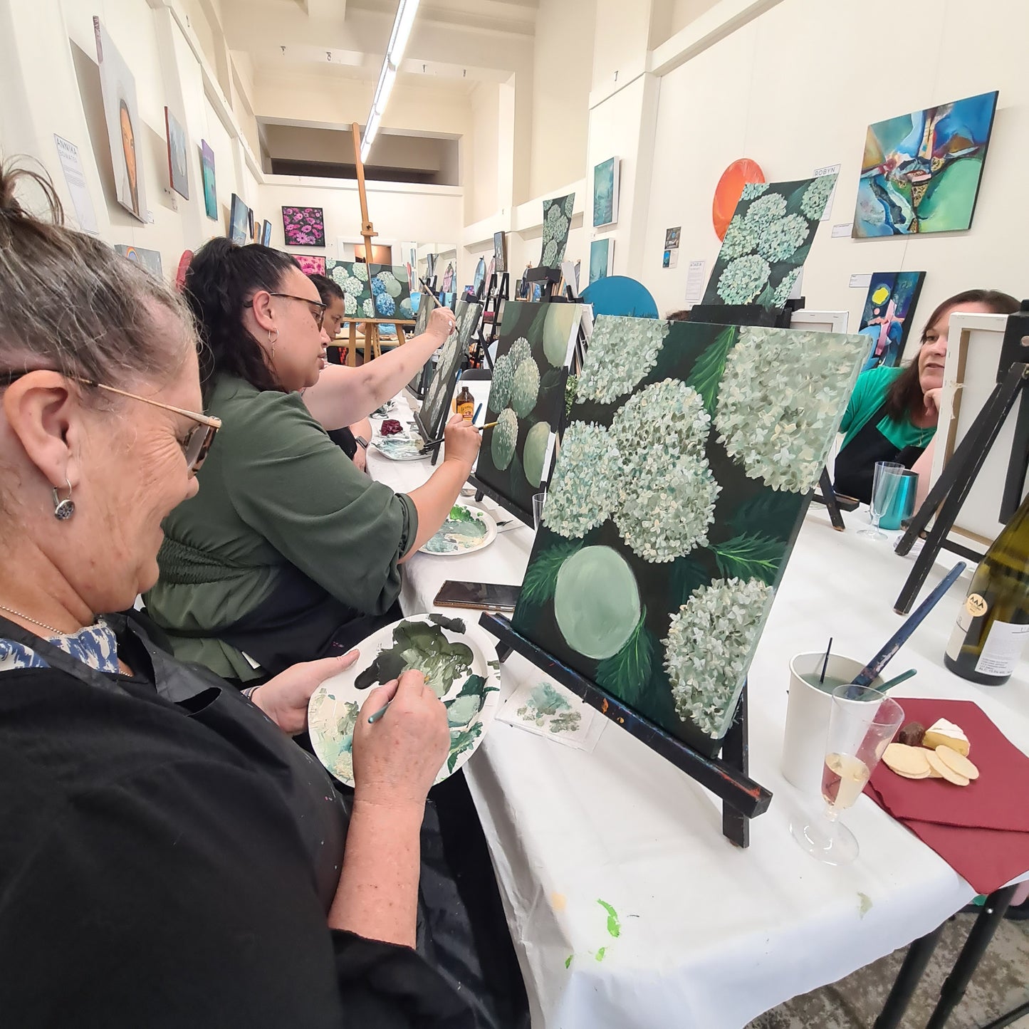 Daisy Paint n Pour Party