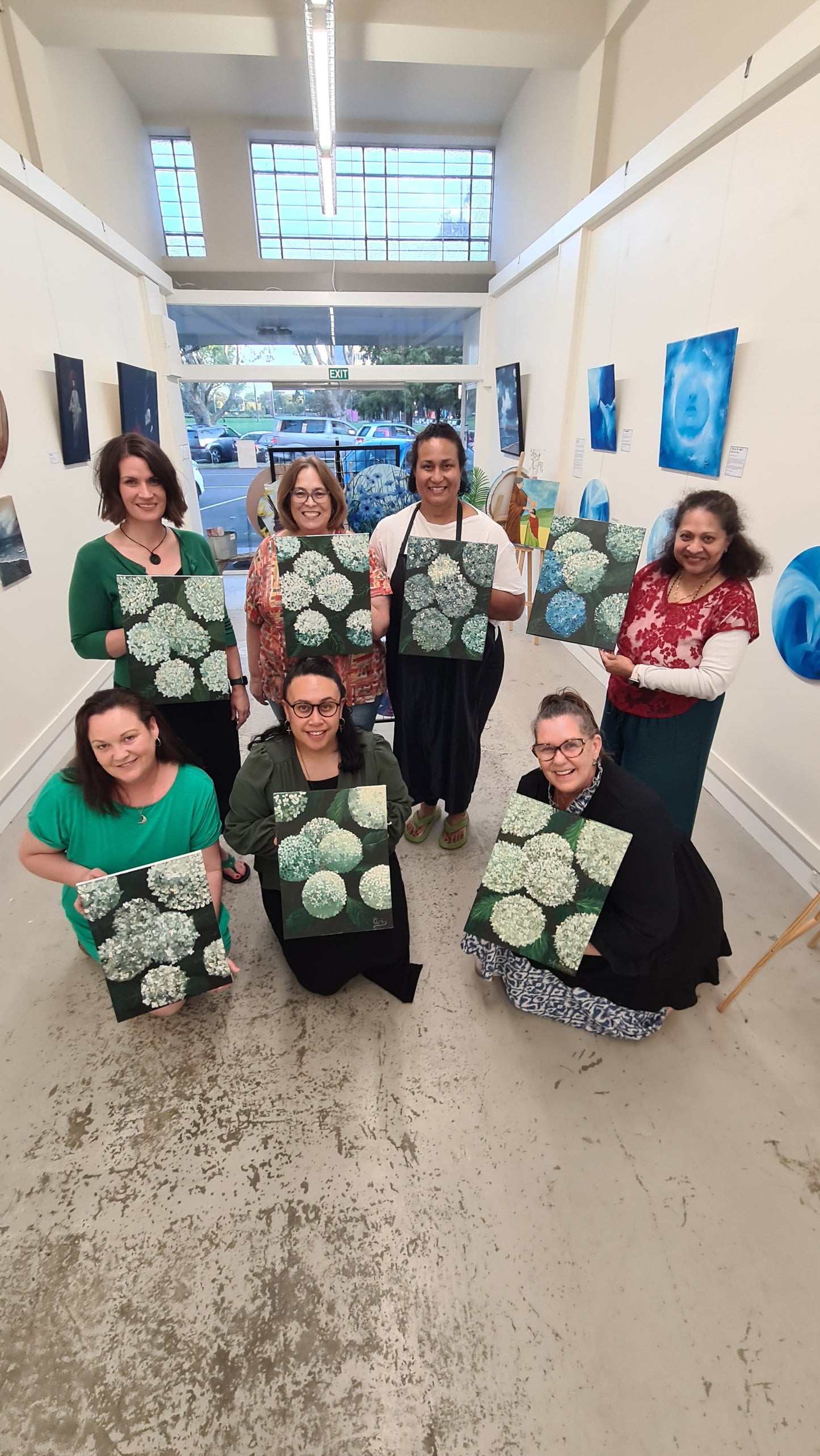 Daisy Paint n Pour Party